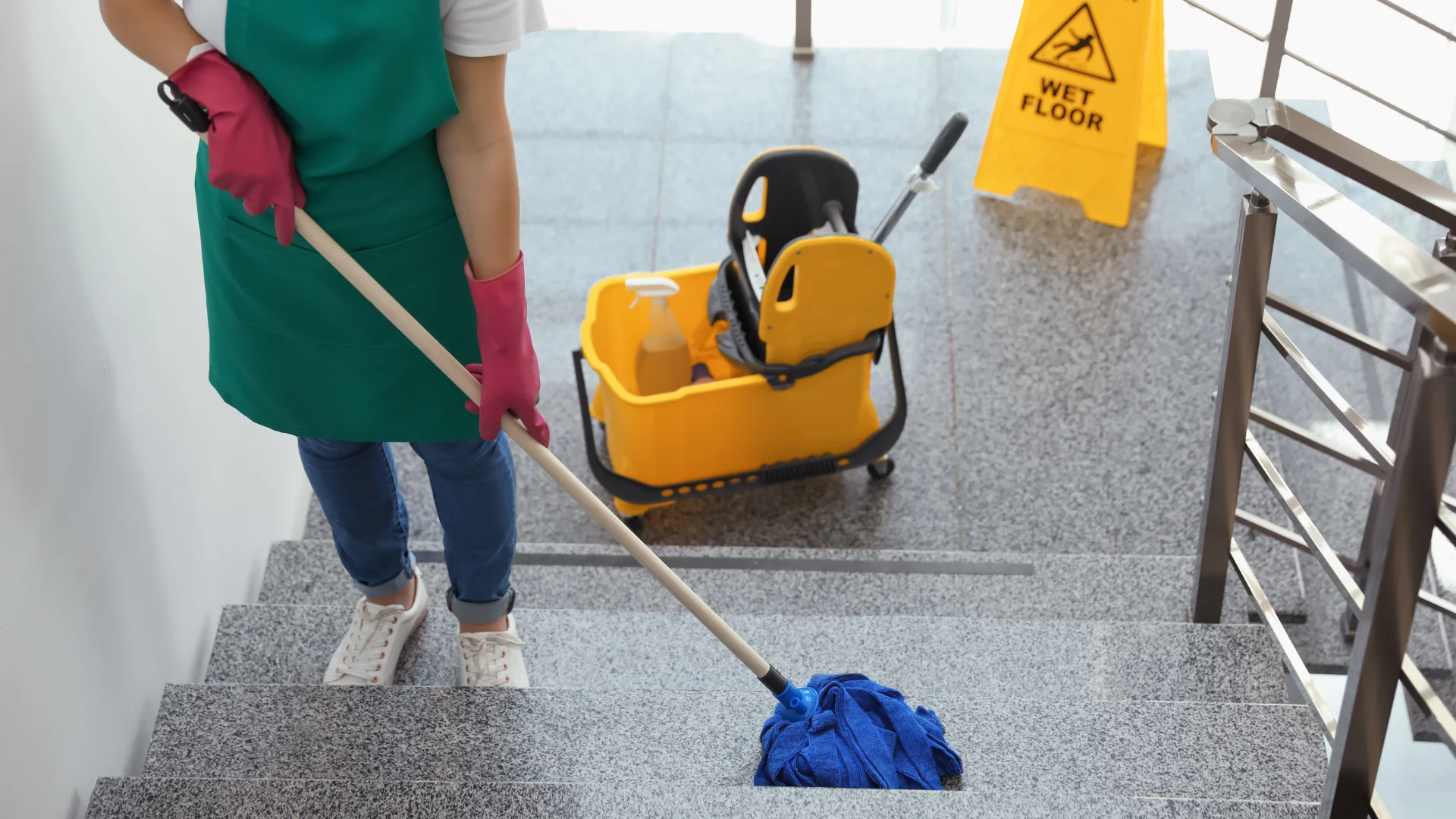 what is commercial cleaning